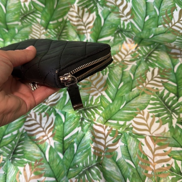 Black Quilted Wallet - Picture 8 of 8